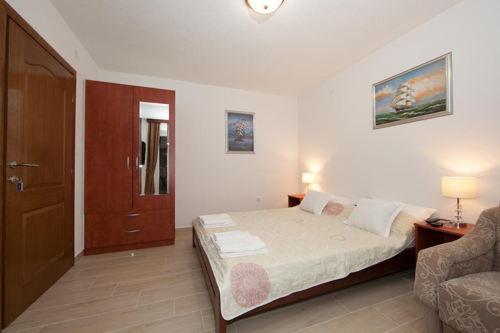 Apartments Saric Baska Voda Exterior photo